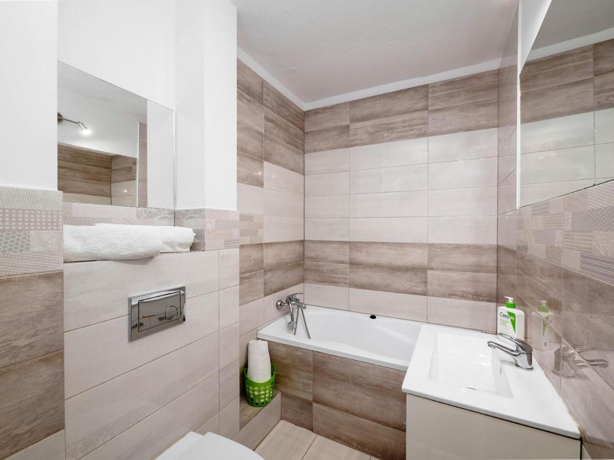Sweet Honey Mieszkanie W Plocku Apartment Exterior photo